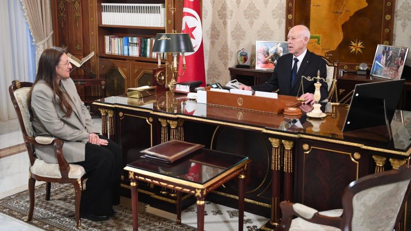 دعاها‭ ‬إلى‭ ‬دفع‭ ‬مسار‭ ‬التنمية‭ ..‬رئيس‭ ‬الجمهورية‭ ‬يطالب‭ ‬البنوك‭ ‬بمعاضدة‭ ‬جهود‭ ‬الدولة